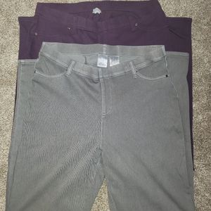 Stretching jeggings.